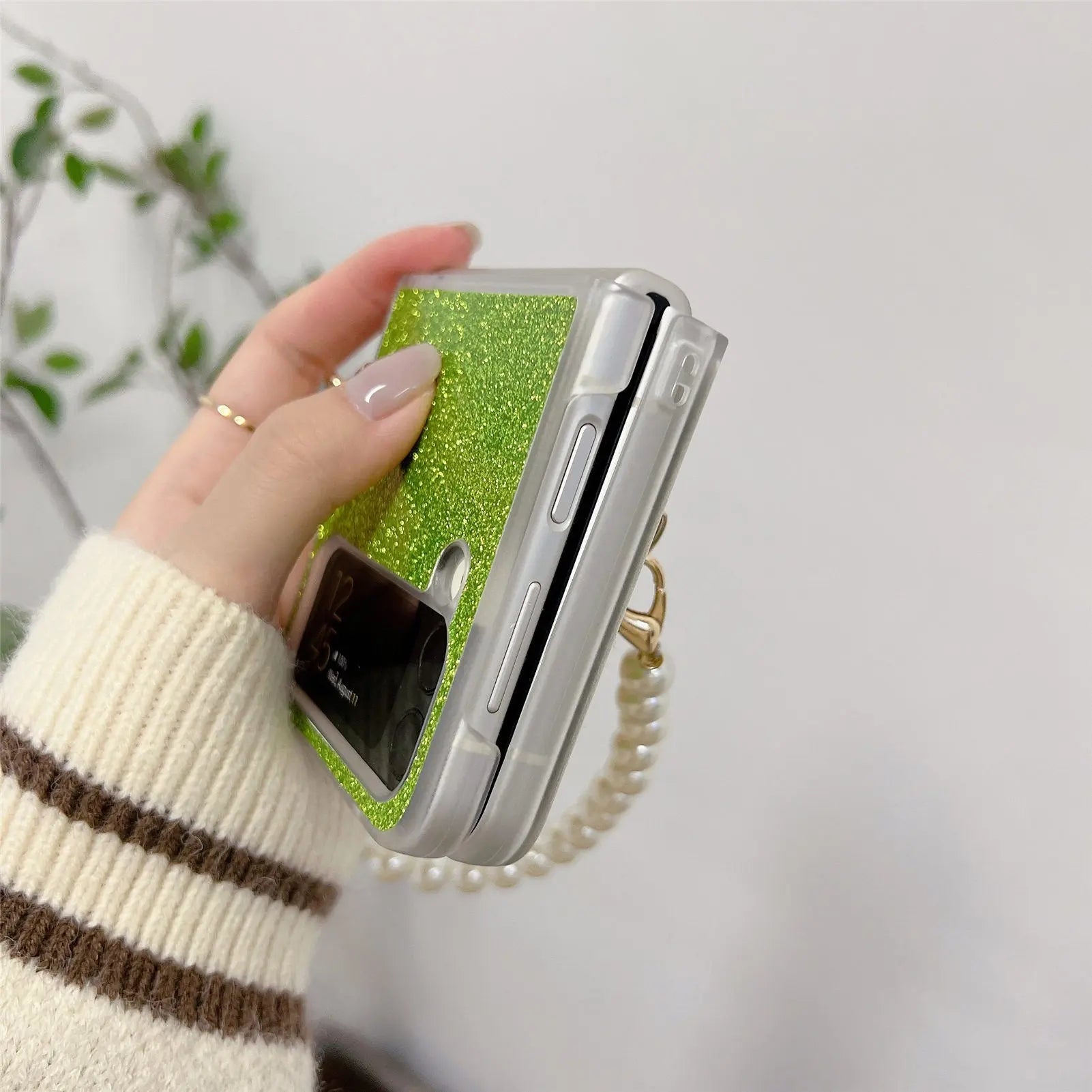 Pearl Chain Bear Case For Samsung Galaxy Z Flip 4 - Pinnacle Luxuries