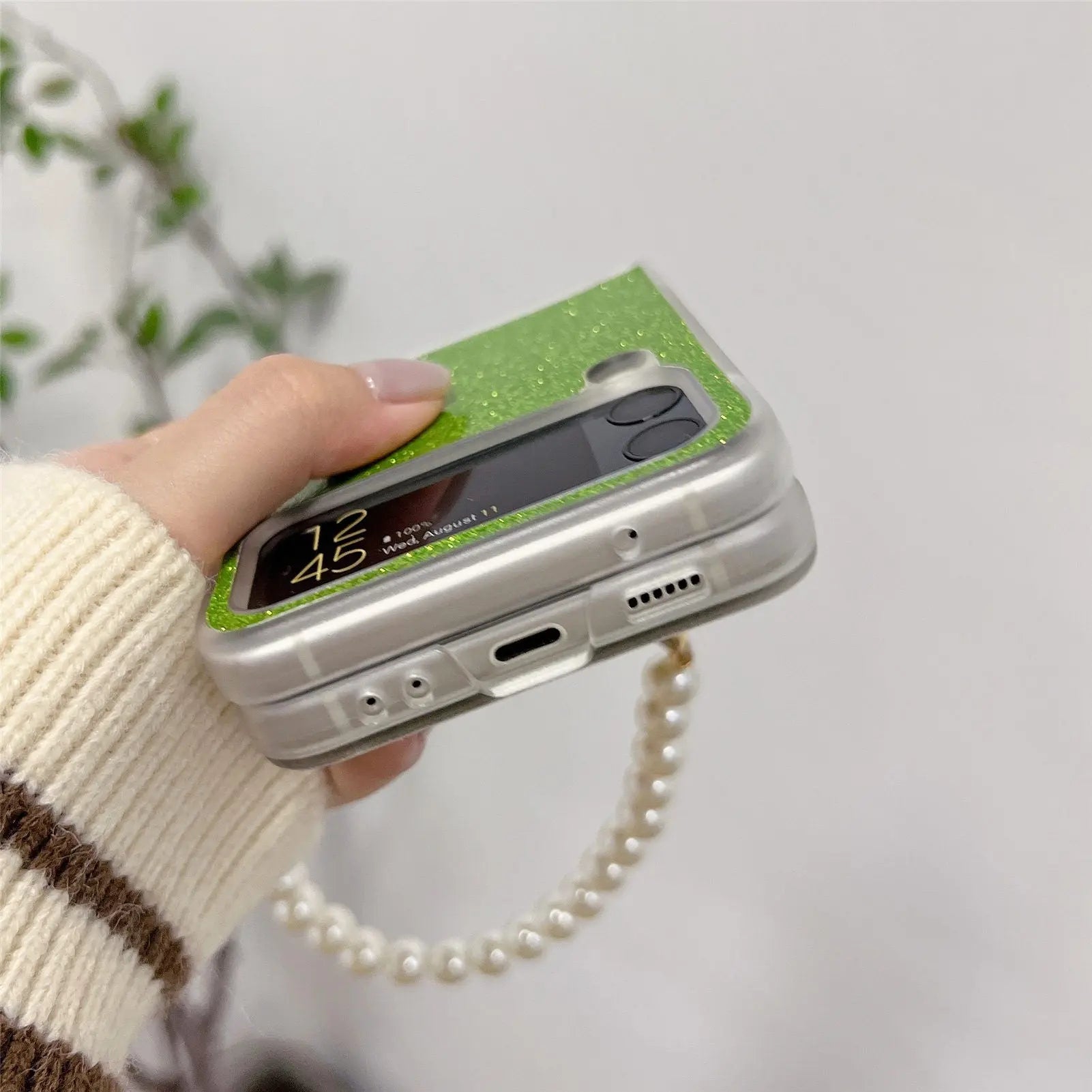 Pearl Chain Bear Case For Samsung Galaxy Z Flip 4 - Pinnacle Luxuries